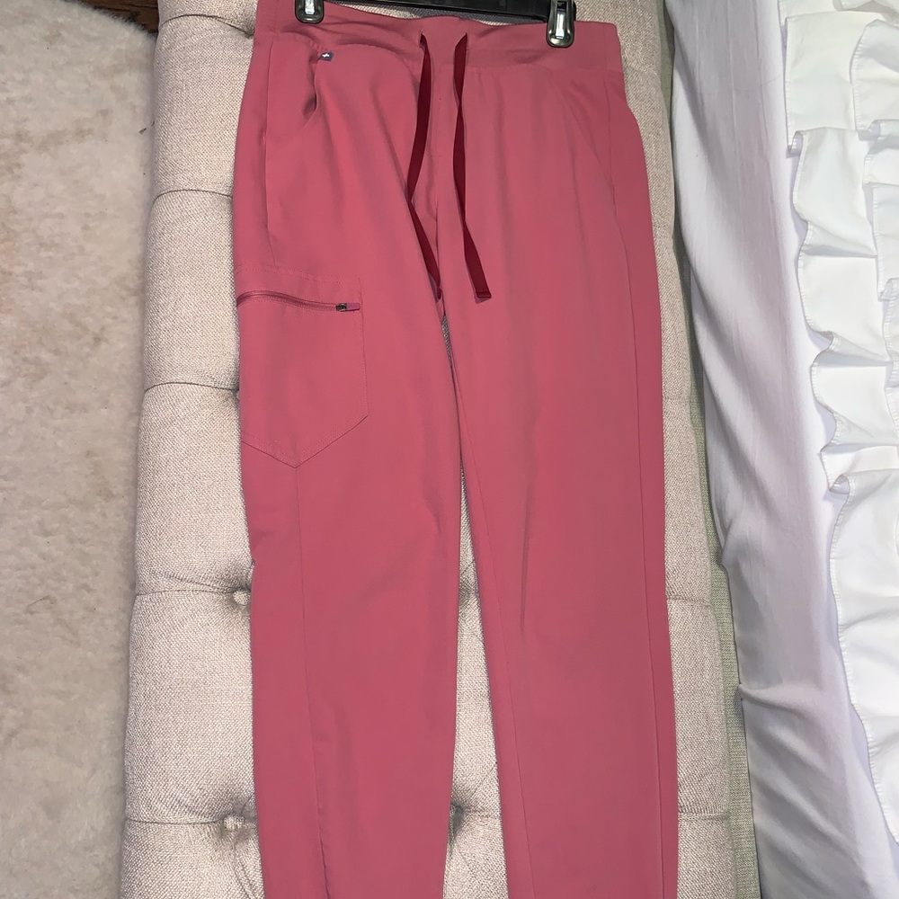 Zamora jogger Figs pants - limited mauve color.